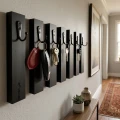Drewniany wieszak na klucze Lamele 40cm czarny