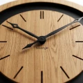 Dębowy zegar ścienny Black&Oak dębowy